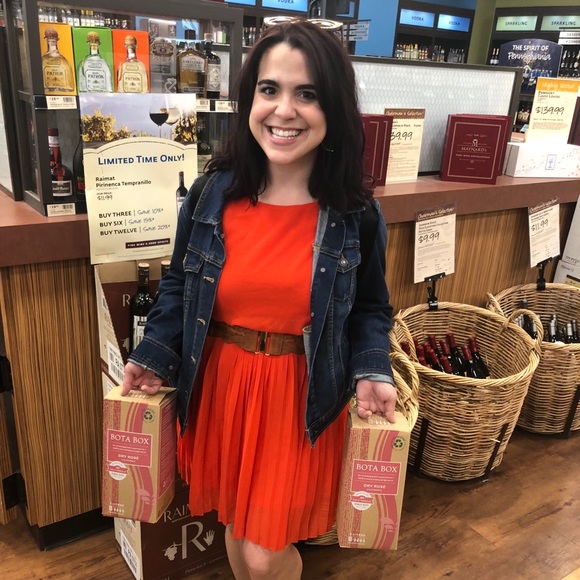 Meet your Posher, Angie - Picture 2 of 2